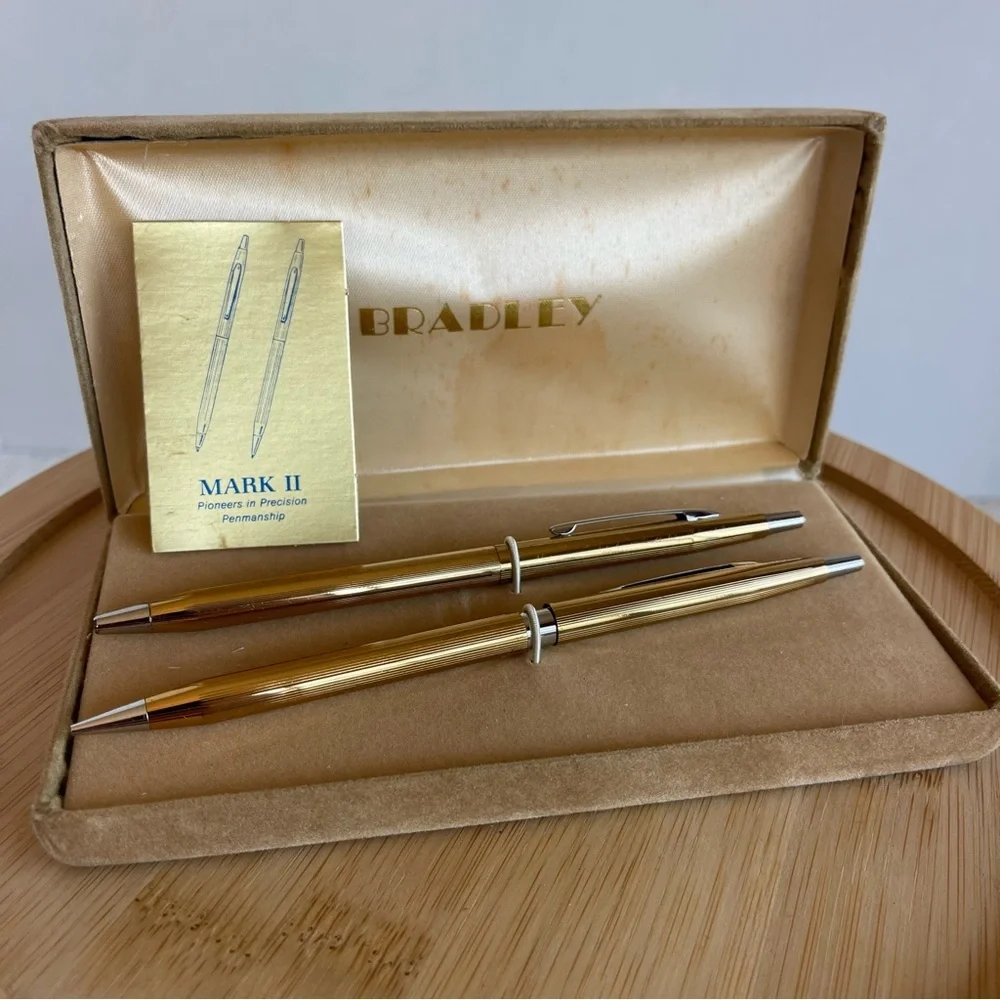Vintage Bradley pen and mechanical pencil in case